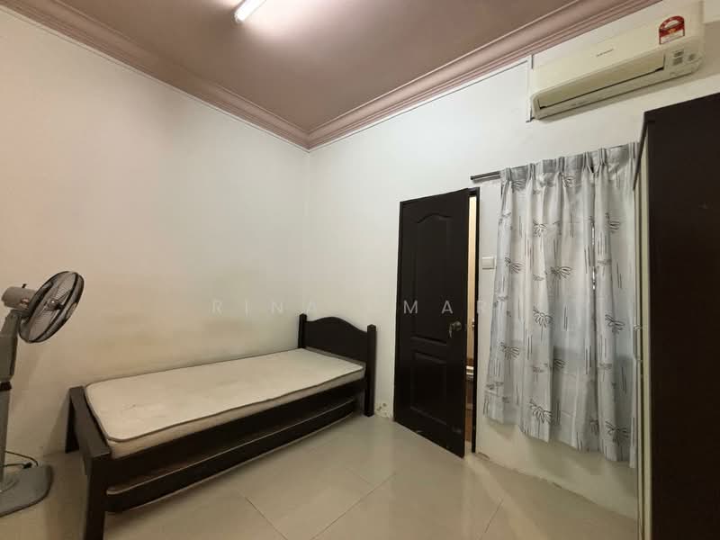 2-storey Terraced House for Rent in Meru Valley (Ipoh) - Rina Omar - Bedroom - PropertyGuru.com.my