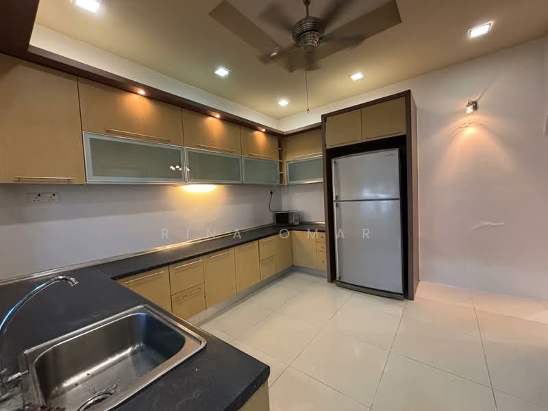 2-storey Terraced House for Rent in Meru Valley (Ipoh) - Rina Omar - Kitchen - PropertyGuru.com.my