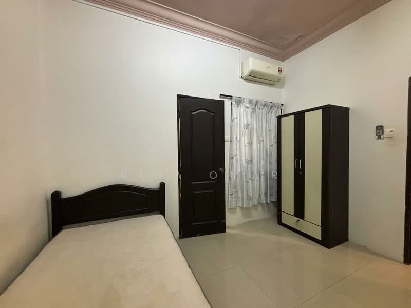 2-storey Terraced House for Rent in Meru Valley (Ipoh) - Rina Omar - Bedroom - PropertyGuru.com.my