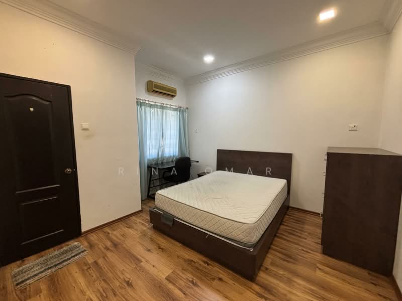 2-storey Terraced House for Rent in Meru Valley (Ipoh) - Rina Omar - Bedroom - PropertyGuru.com.my