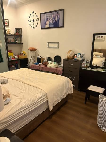 2-storey Terraced House for Sale in Island Glades (Jelutong) - Elaine Ooi - Bedroom - PropertyGuru.com.my
