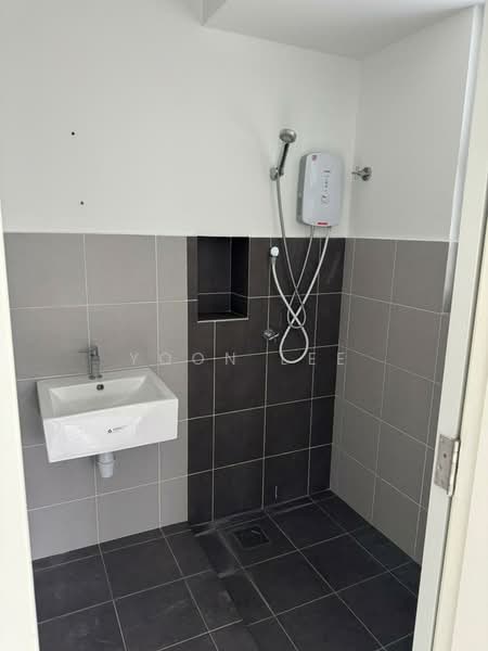 2-storey Terraced House for Rent in Seremban (Negeri Sembilan) - Yoon Lee - Bathroom - PropertyGuru.com.my