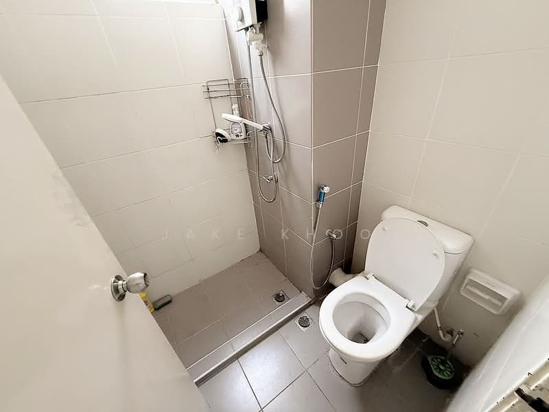 Condominium for Sale at Elit Heights @ Bayan City - Jake Khoo - Bathroom - PropertyGuru.com.my