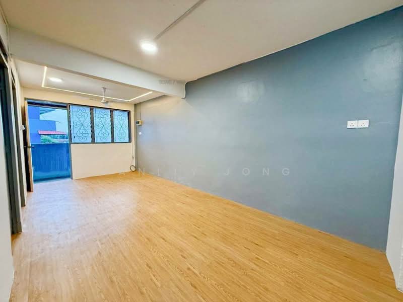 Flat Taman Ungku Tun Aminah untuk Untuk Dijual - RM 190,000, Feb 2026 - Living Room - PropertyGuru.com.my