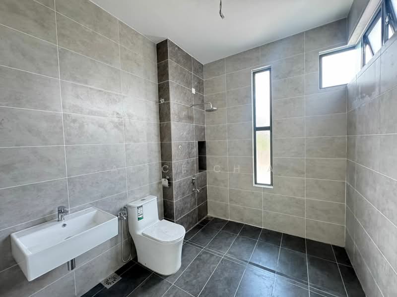 Cluster House for Rent in Bandar Indahpura (Kulai) - Alice Chia - Bathroom - PropertyGuru.com.my