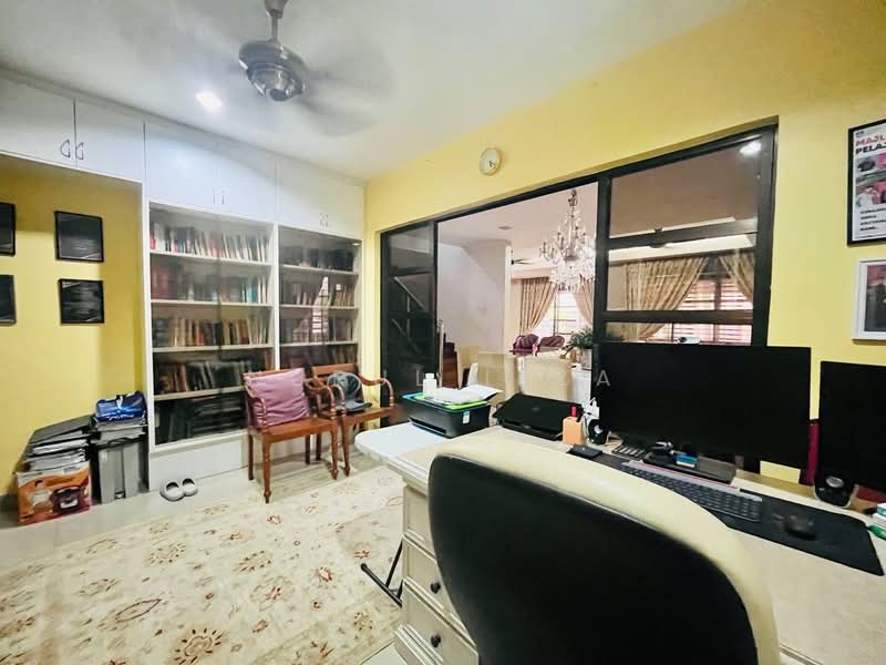 Semi-Detached House for Sale in Shah Alam (Selangor) - Nurul Izza - Study - PropertyGuru.com.my