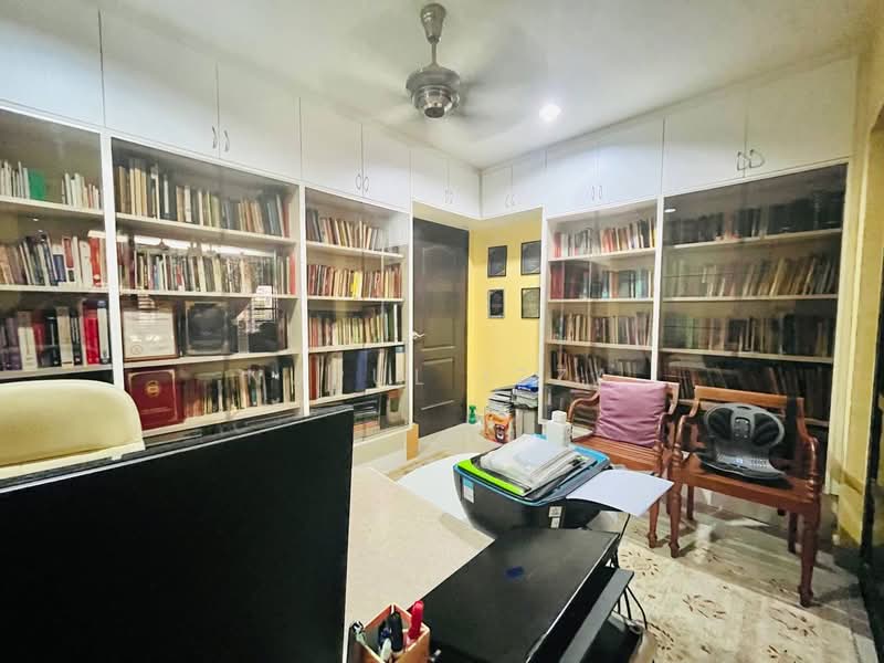 Semi-Detached House for Sale in Shah Alam (Selangor) - Nurul Izza - Study - PropertyGuru.com.my