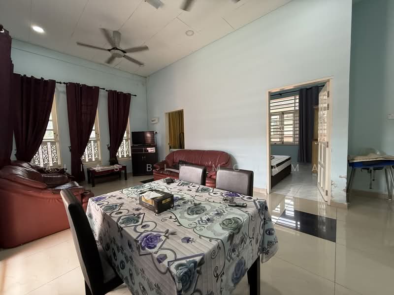 Banglo Setingkat di Kg. Pak Tuyu, Kuala Nerus, Terengganu untuk Untuk Dijual - RM 395,000, Mac 2026 - Living Room - PropertyGuru.com.my