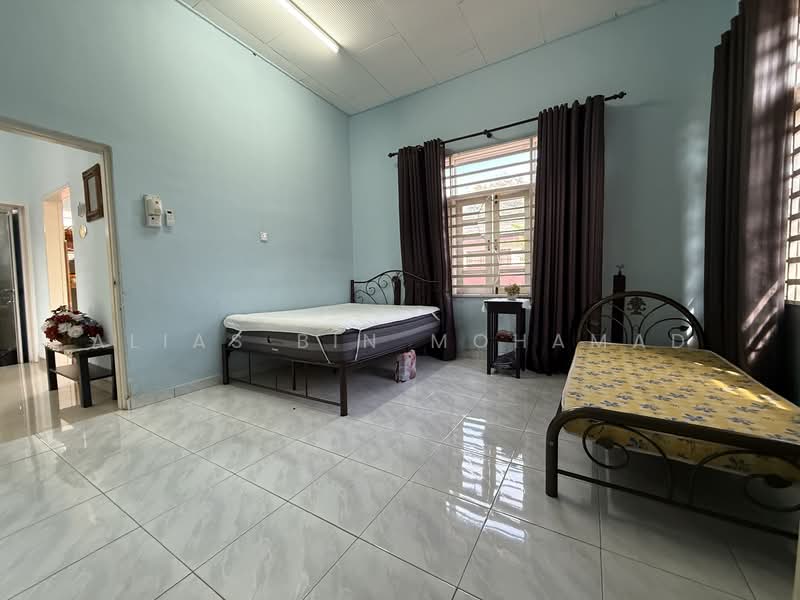 Banglo Setingkat di Kg. Pak Tuyu, Kuala Nerus, Terengganu untuk Untuk Dijual - RM 395,000, Mac 2026 - Bedroom - PropertyGuru.com.my