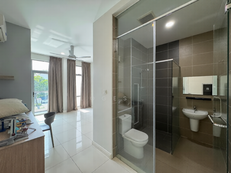 2-storey Terraced House for Sale in Cyberjaya (Selangor) - Loges . - Bathroom - PropertyGuru.com.my