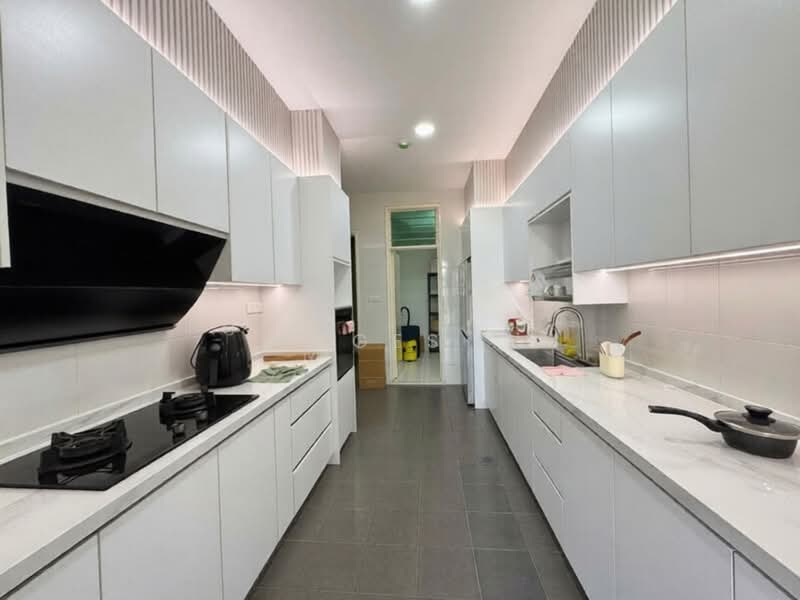 2-storey Terraced House for Sale in Cyberjaya (Selangor) - Loges . - Kitchen - PropertyGuru.com.my