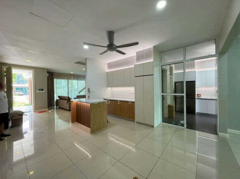 2-storey Terraced House for Sale in Cyberjaya (Selangor) - Loges . - Kitchen - PropertyGuru.com.my