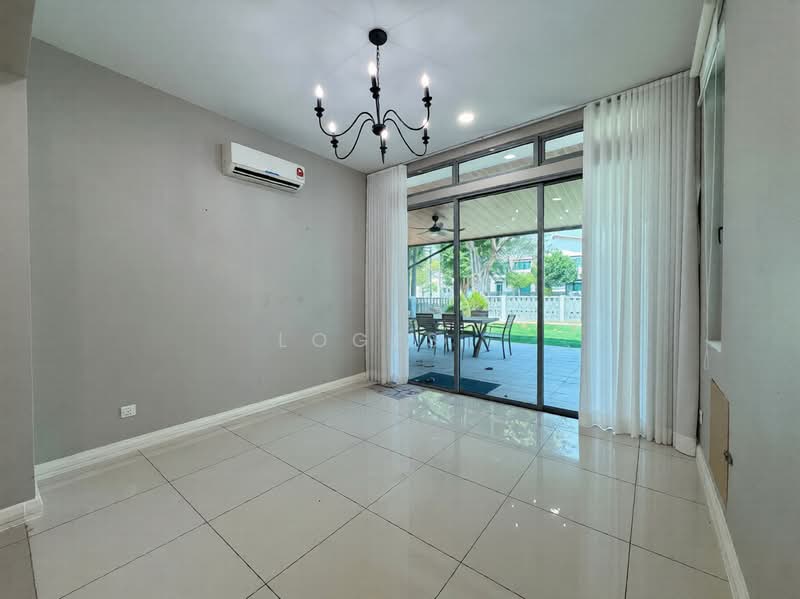 2-storey Terraced House for Sale in Cyberjaya (Selangor) - Loges . - Living Room - PropertyGuru.com.my