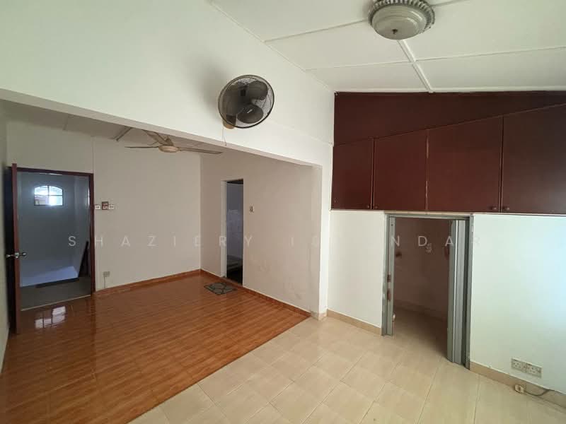 2-storey Terraced House for Rent in Batu Caves (Selangor) - Shaziery Iskandar - Interior - PropertyGuru.com.my