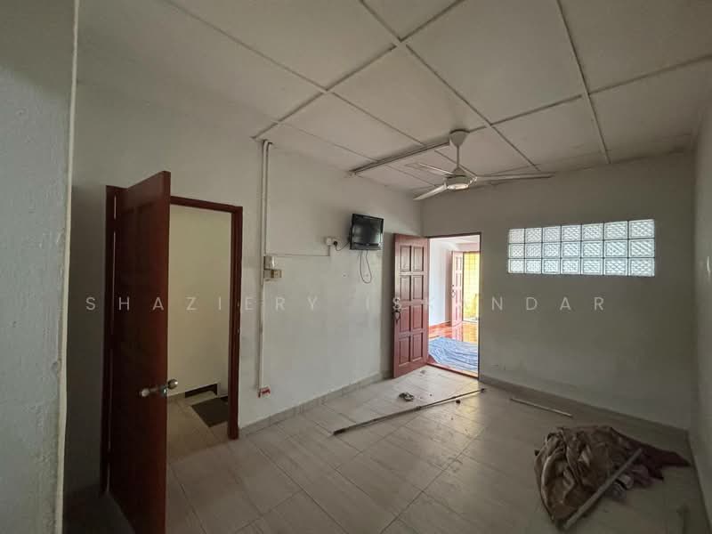 2-storey Terraced House for Rent in Batu Caves (Selangor) - Shaziery Iskandar - Interior - PropertyGuru.com.my