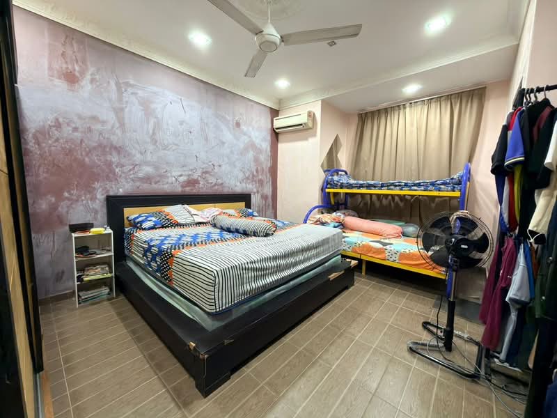 2-storey Terraced House for Sale in Kota Emerald (Rawang) - Rocky Chan - Bedroom - PropertyGuru.com.my