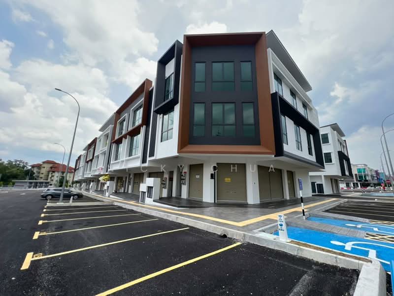 Shop / Office for Rent in Bandar Seri Putra (Bangi) - Nicky Chua - Exterior - PropertyGuru.com.my
