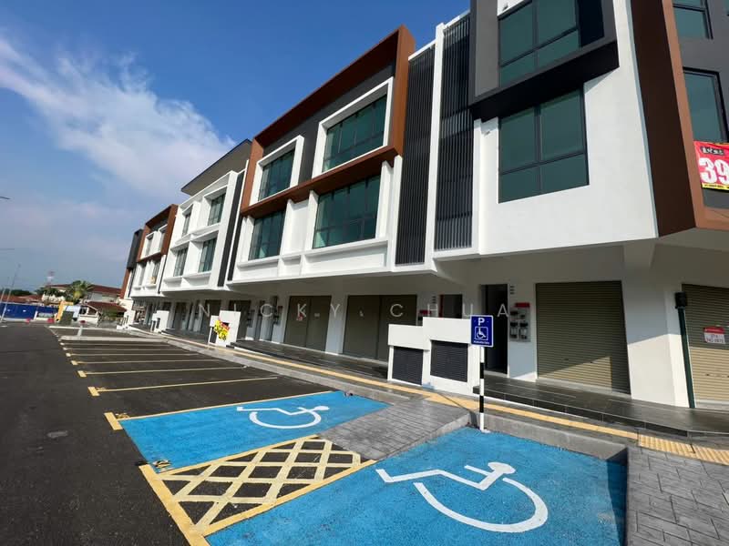 Shop / Office for Rent in Bandar Seri Putra (Bangi) - Nicky Chua - Exterior - PropertyGuru.com.my