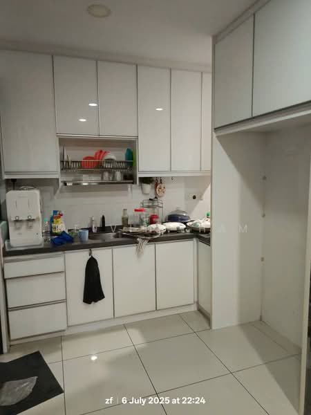Service Residence for Rent at KL Traders Square - Kelvin Tham - Kitchen - PropertyGuru.com.my