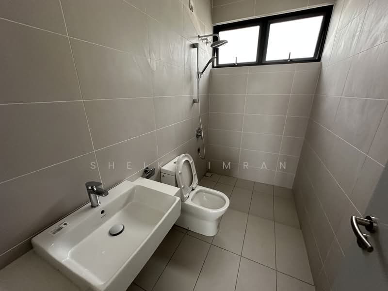 Bungalow for Sale in Bukit Jelutong (Shah Alam) - Sheikh Imran - Bathroom - PropertyGuru.com.my