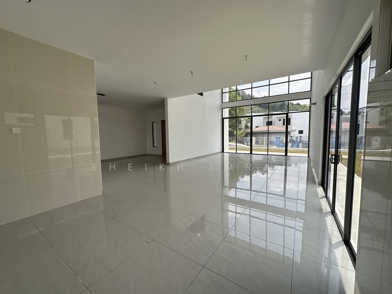 Bukit Bayu, Shah Alam untuk Untuk Dijual - RM 2,700,000, Apr 2026 - Living Room - PropertyGuru.com.my