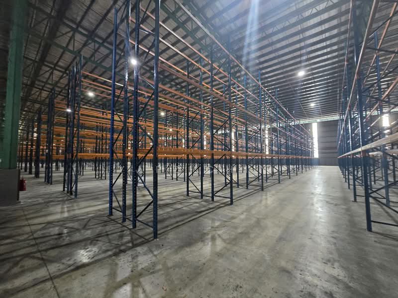 Warehouse for Rent in Bukit Jelutong (Shah Alam) - Yapz Chin - Interior - PropertyGuru.com.my