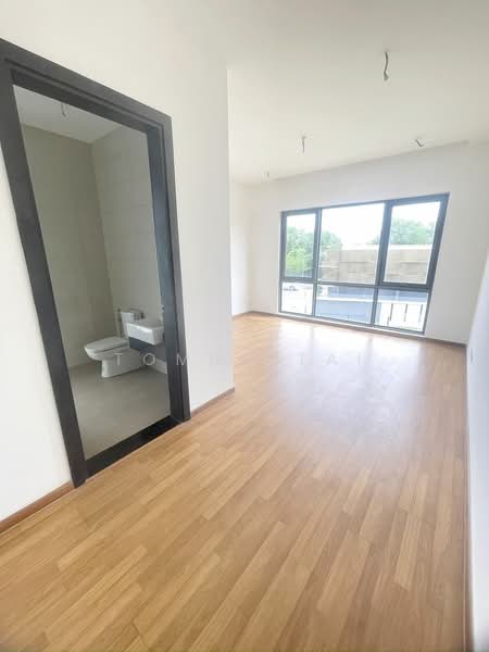Semi-Detached House for Sale in Lenang Heights (Johor Bahru) - Tommy Tai - Bathroom - PropertyGuru.com.my