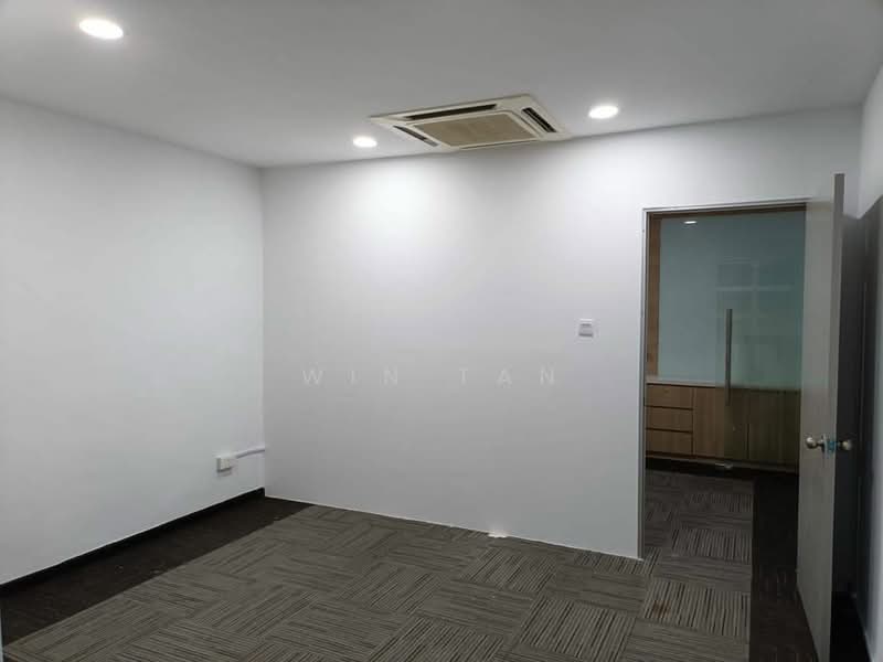 Shop / Office for Rent in Taman Desa Tebrau (Tebrau) - Win Tan - Interior - PropertyGuru.com.my