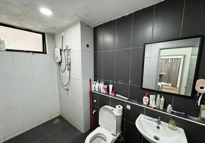 Service Residence for Rent at The Garden Residences - Jin Teok - Bathroom - PropertyGuru.com.my