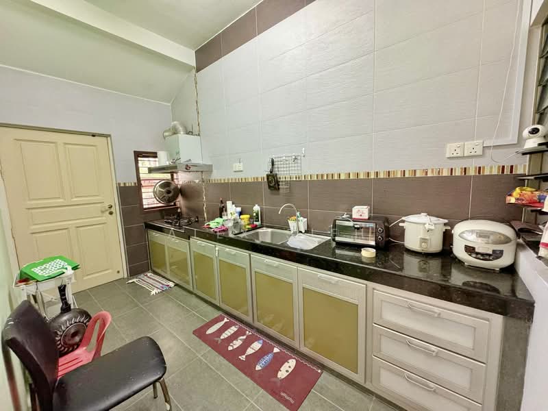 Cluster House for Rent in Taman Adda Heights (Tebrau) - Alex Sieh - Kitchen - PropertyGuru.com.my
