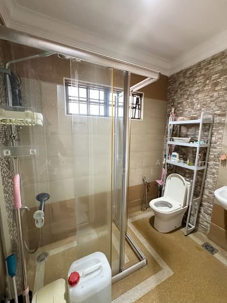 Bungalow for Sale in Seksyen 2 (Shah Alam) - NORFADILAH ZAINUDDIN - Bathroom - PropertyGuru.com.my