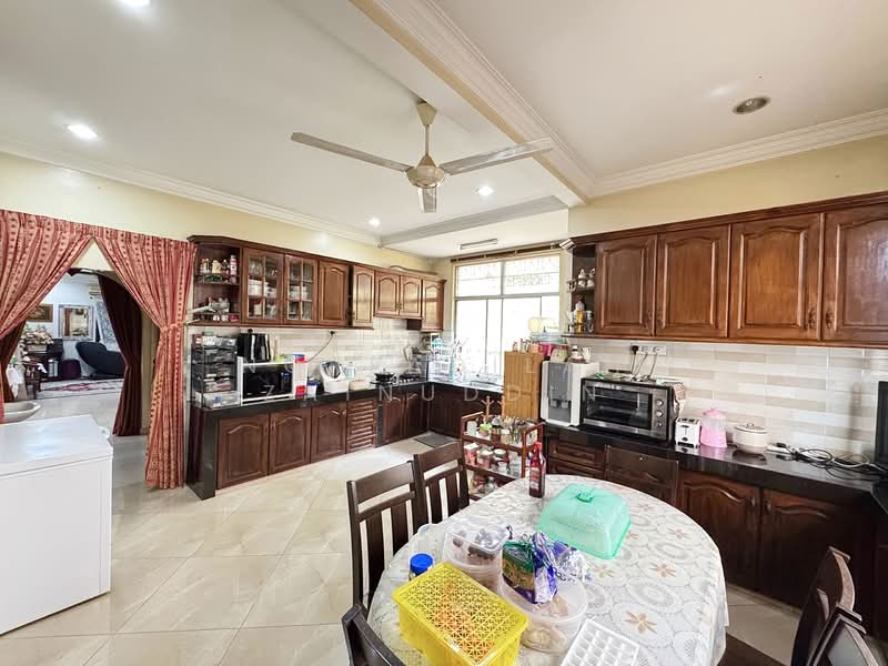 Bungalow for Sale in Seksyen 2 (Shah Alam) - NORFADILAH ZAINUDDIN - Kitchen - PropertyGuru.com.my