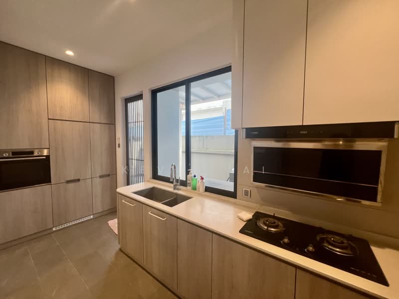 Bungalow for Sale in Taman Seputeh (Seputeh) - Kevin Yai - Kitchen - PropertyGuru.com.my