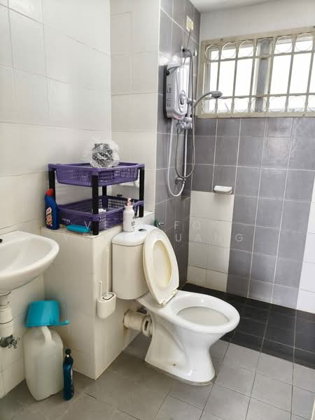 Seri Intan Apartment untuk Untuk Disewa - RM 1,350 /bulan, Mac 2026 - Bathroom - PropertyGuru.com.my