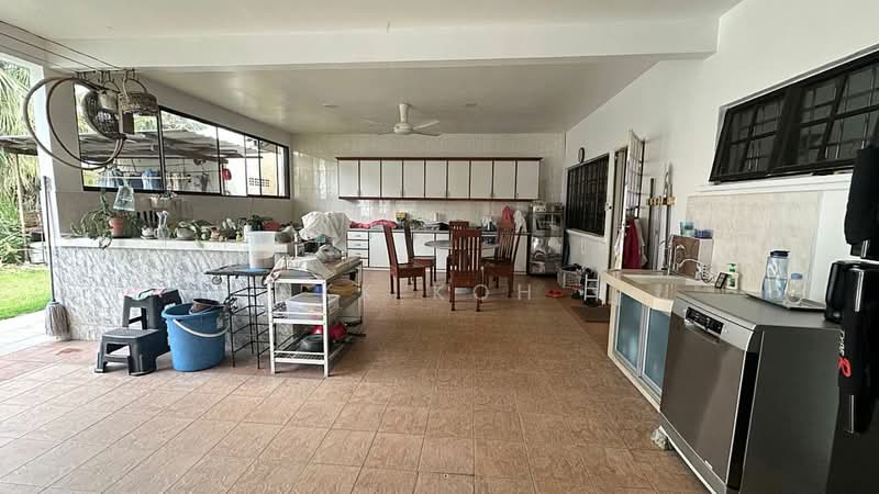 IOI Palm Villa Residence @ Kulai / Bandar Putra / Senai untuk Untuk Disewa - RM 6,800 /bulan, Apr 2026 - Kitchen - PropertyGuru.com.my