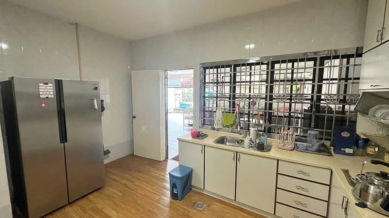 Semi-Detached House for Rent in Bandar Putra (Kulai) - KK Koh - Kitchen - PropertyGuru.com.my
