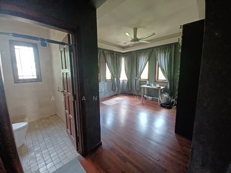Seksyen 11 untuk Untuk Dijual - RM 2,750,000, Feb 2026 - Bathroom - PropertyGuru.com.my