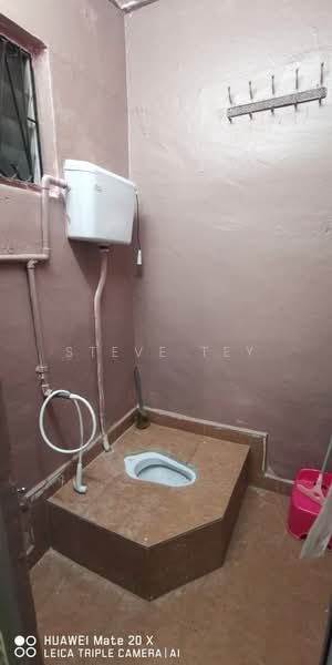 Flat Taman Ungku Tun Aminah untuk Untuk Dijual - RM 155,000, Feb 2026 - Bathroom - PropertyGuru.com.my