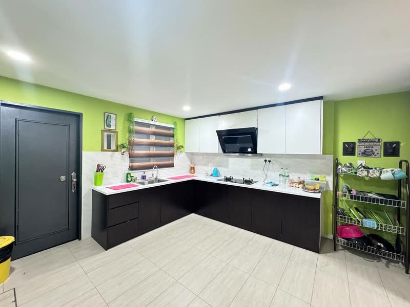 2-storey Terraced House for Sale in Kajang (Selangor) - Hawa Ibrahim - Kitchen - PropertyGuru.com.my