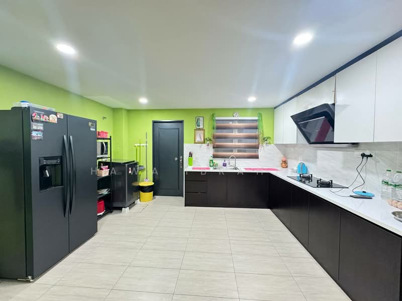 2-storey Terraced House for Sale in Kajang (Selangor) - Hawa Ibrahim - Kitchen - PropertyGuru.com.my