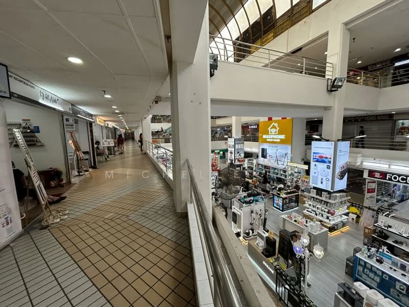 Retail Space for Sale in Johor Bahru (Johor) - Michelle He - Corridor - PropertyGuru.com.my