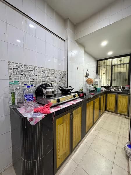 Skudai Villa untuk Untuk Dijual - RM 330,000, Mac 2026 - Kitchen - PropertyGuru.com.my