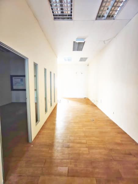 Shop / Office for Rent in Taman Daya (Johor Bahru) - Jimmy Ooi - Corridor - PropertyGuru.com.my