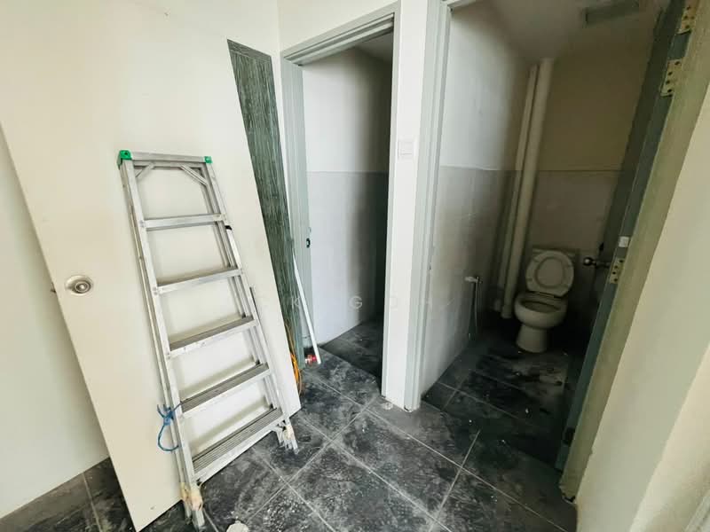 Factory for Rent in Batu Kawan (Penang) - CK Goh - Bathroom - PropertyGuru.com.my