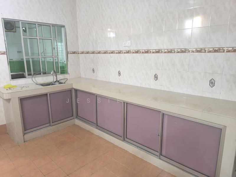 2-storey Terraced House for Rent in Bandar Bukit Tinggi (Klang) - Jessie Koh - Kitchen - PropertyGuru.com.my