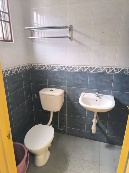 2-storey Terraced House for Rent in Bandar Bukit Tinggi (Klang) - Jessie Koh - Bathroom - PropertyGuru.com.my