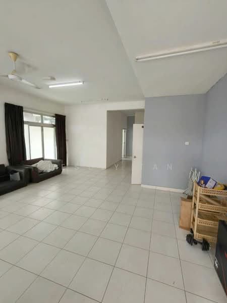 Nusa Duta untuk Untuk Dijual - RM 1,000,000, Feb 2026 - Living Room - PropertyGuru.com.my
