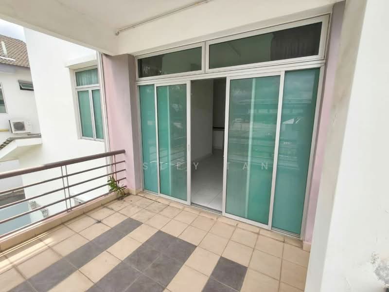 Nusa Duta untuk Untuk Dijual - RM 1,000,000, Feb 2026 - Balcony - PropertyGuru.com.my