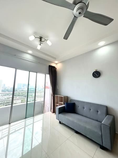 University Place (Plaza Ivory) untuk Untuk Disewa - RM 2,000 /bulan, Feb 2026 - Living Room - PropertyGuru.com.my