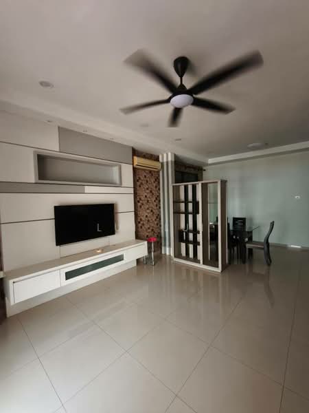 Cluster House for Rent in Taman Austin Heights (Tebrau) - Lui Lui - Living Room - PropertyGuru.com.my